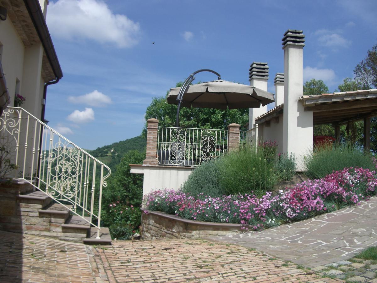 Agriturismo Pozzuolo Serrungarina Exteriér fotografie