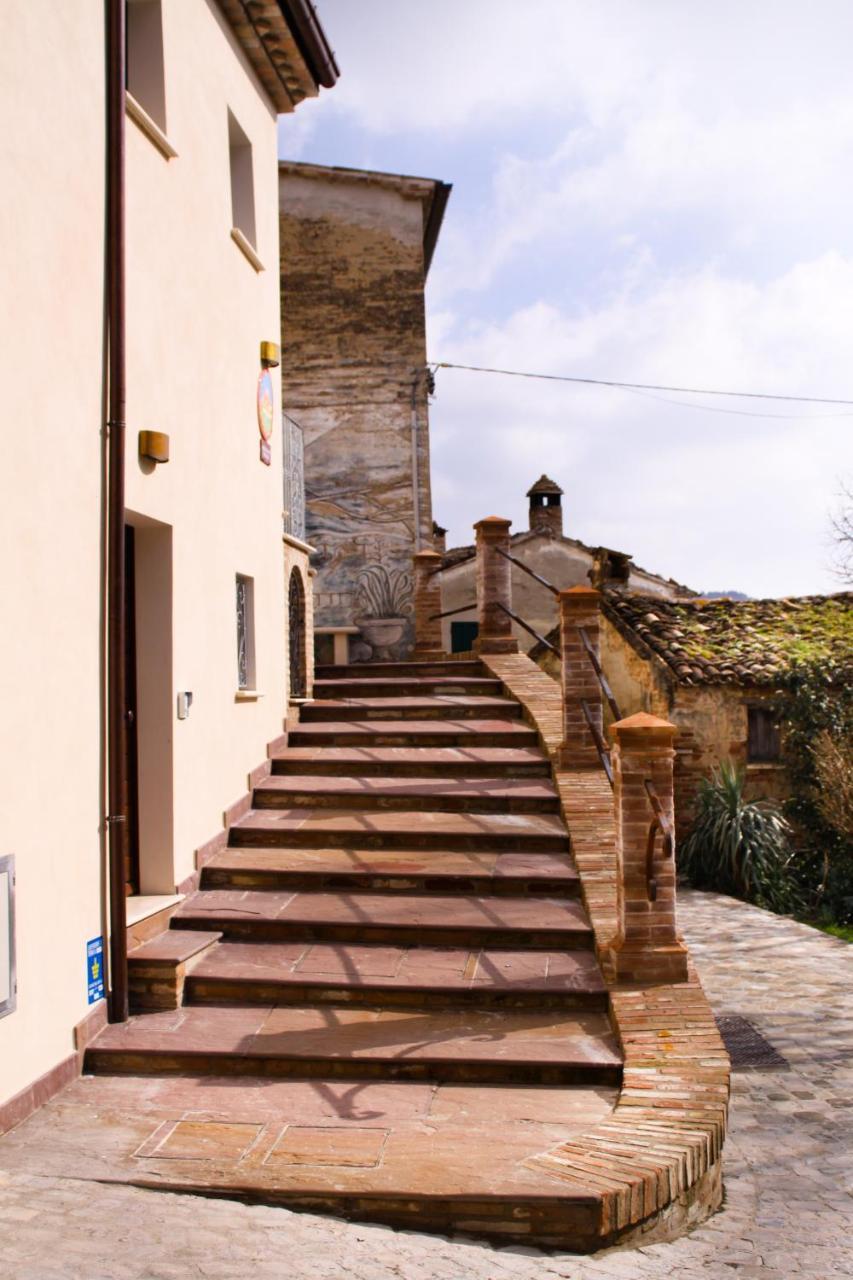 Agriturismo Pozzuolo Serrungarina Exteriér fotografie